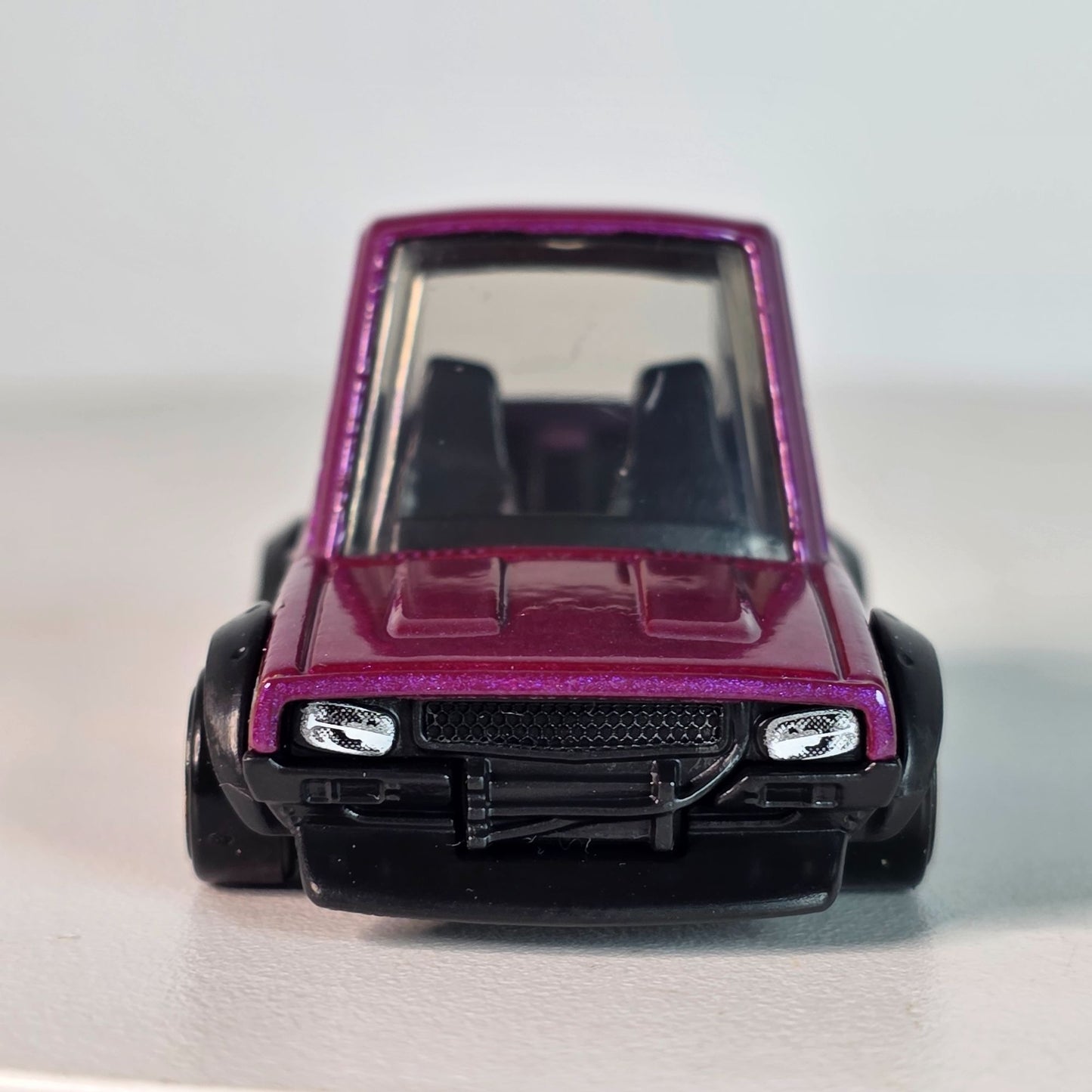 Hot Wheels Liberty Walk Nissan Skyline 2000GT-R LBWK