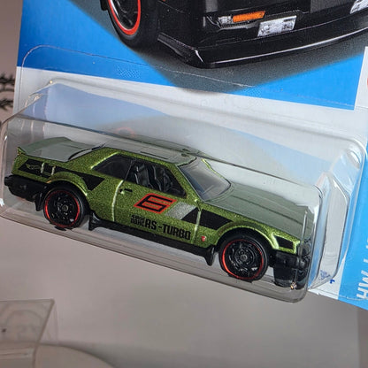 Hot Wheels Nissan Skyline RS KDR30 Die-Cast 1:64 Scale Green Collectible Car