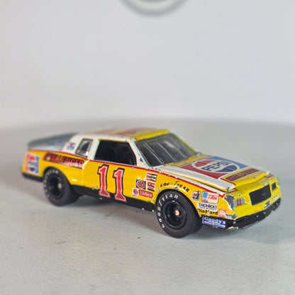 Vintage 1998 JL Pepsi Challenger #11 Darrell Waltrip Loose Wear