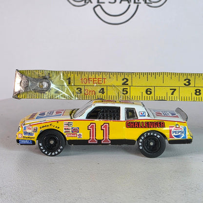 Vintage 1998 JL Pepsi Challenger #11 Darrell Waltrip Loose Wear