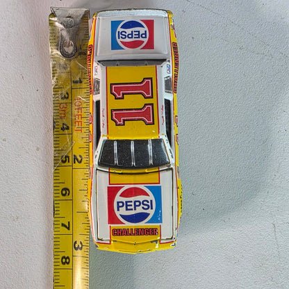 Vintage 1998 JL Pepsi Challenger #11 Darrell Waltrip Loose Wear
