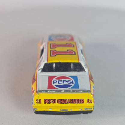 Vintage 1998 JL Pepsi Challenger #11 Darrell Waltrip Loose Wear