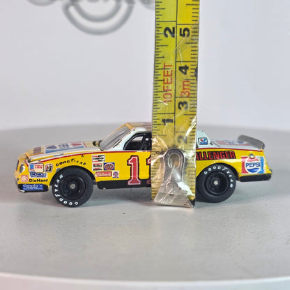 Vintage 1998 JL Pepsi Challenger #11 Darrell Waltrip Loose Wear