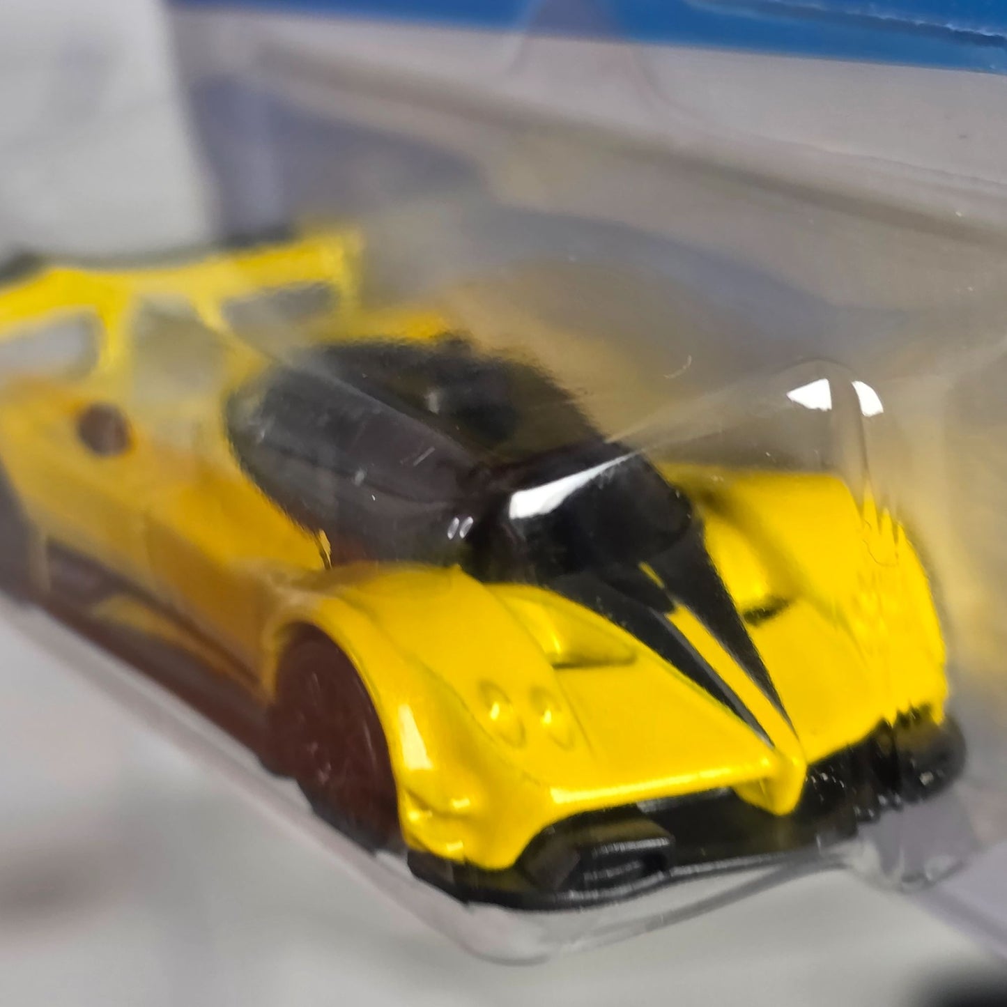 Hot Wheels Pagani Zonda R Die-Cast Car Yellow & Black HW Race Day Series 99/250 Limited Edition Model