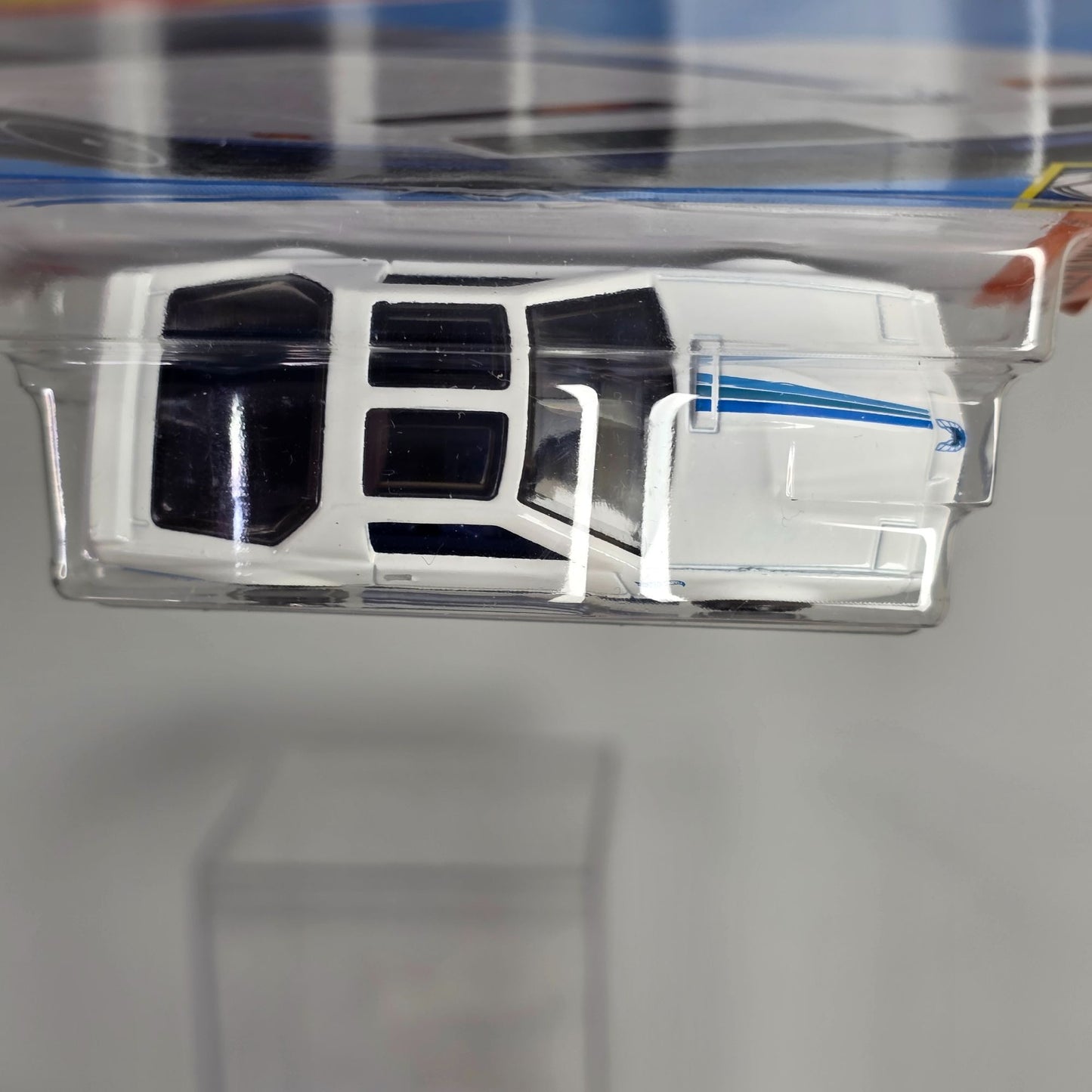 Hot Wheels Muscle Mania 84 Pontiac Firebird 1:64 Scale Die-Cast Model Toy Car