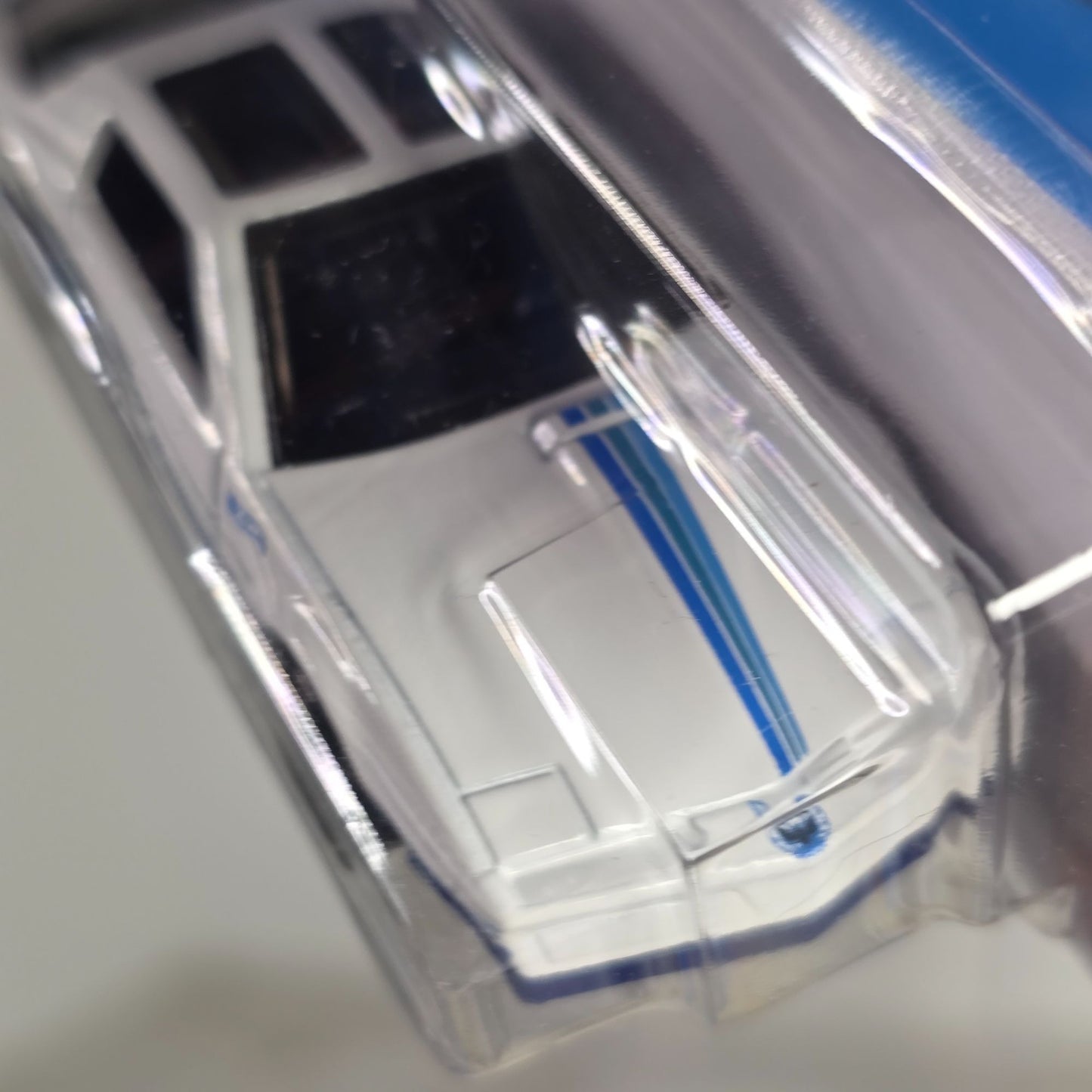 Hot Wheels Muscle Mania 84 Pontiac Firebird 1:64 Scale Die-Cast Model Toy Car