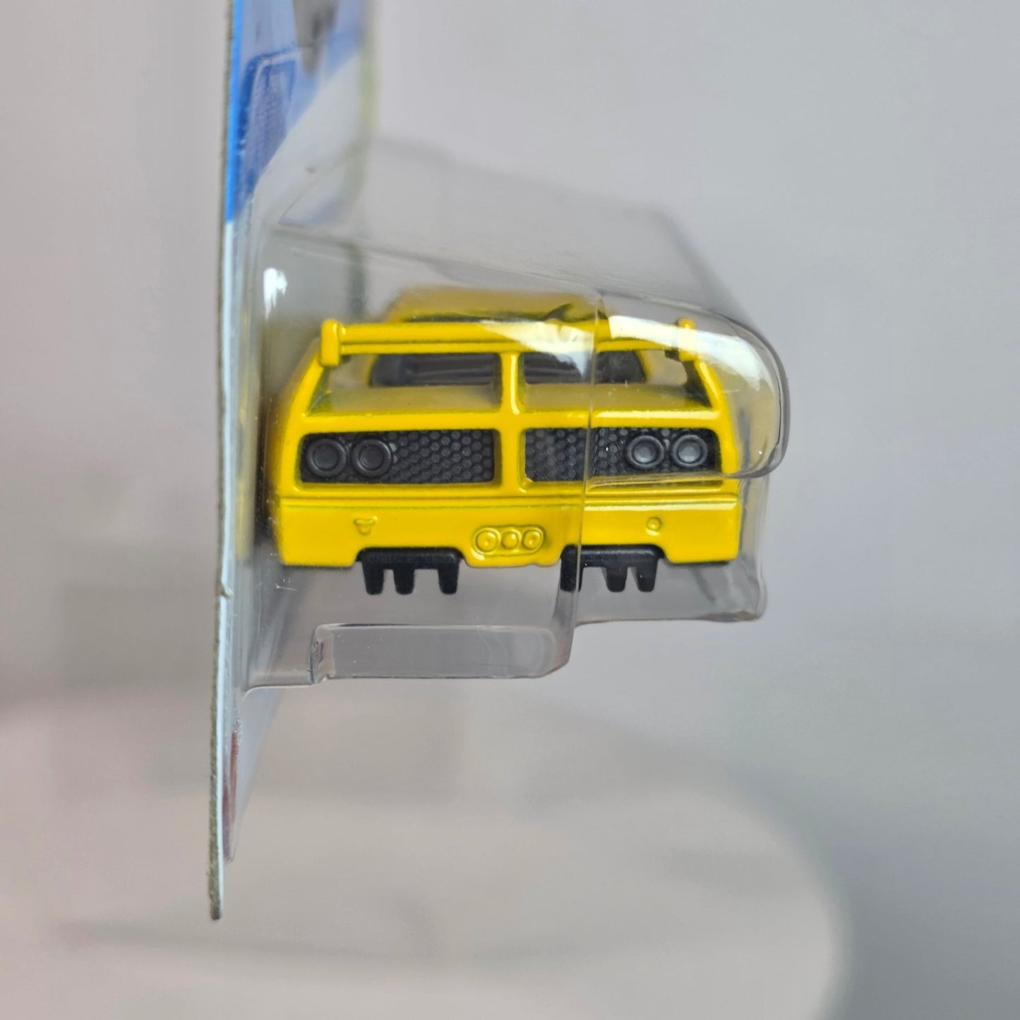 NEW 2025 Hot Wheels Ferrari F40 Competizione 198/250 EXOTICS 4/5 YELLOW