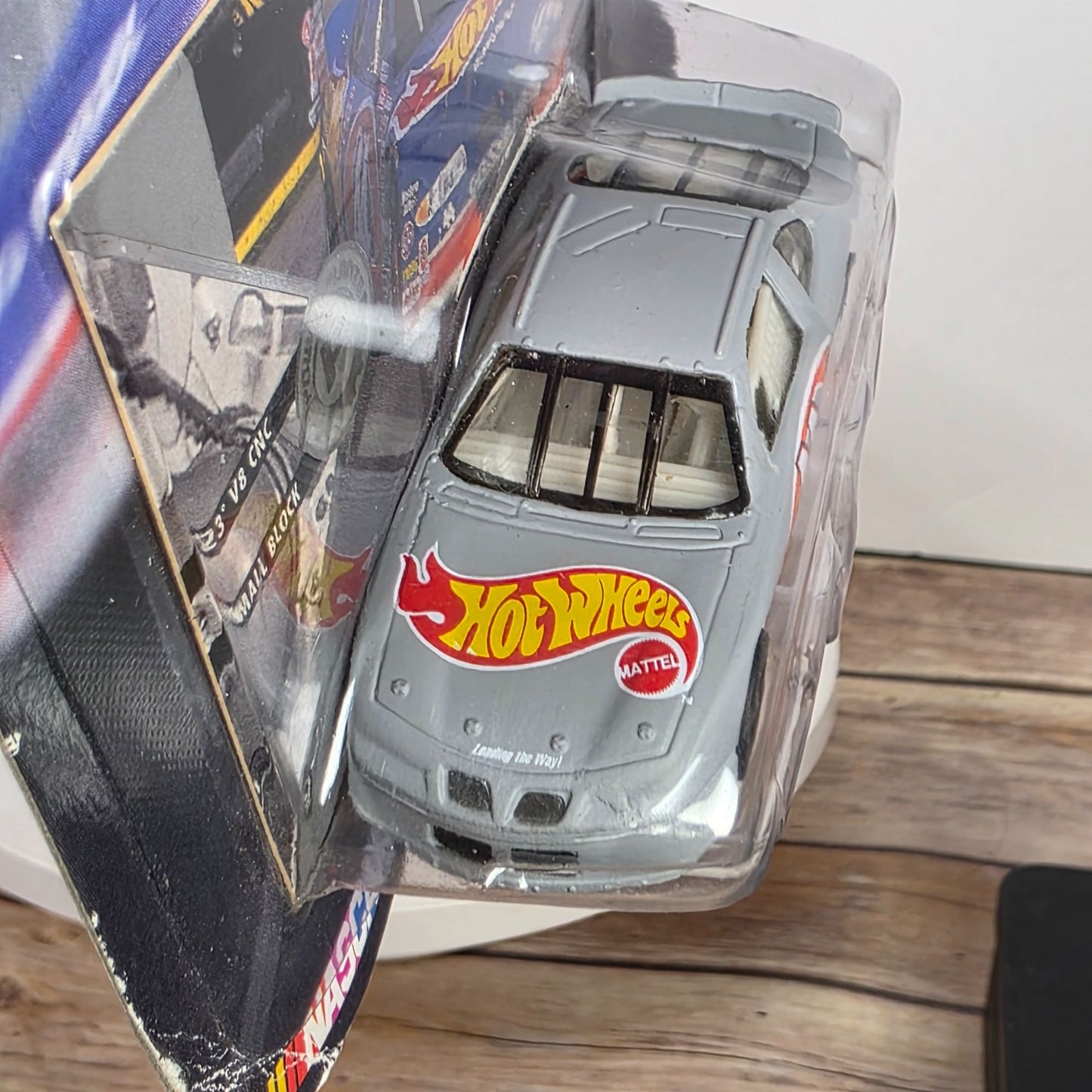 Hot Wheels NASCAR Pro Racing Kyle Petty Die-Cast Car 1998
