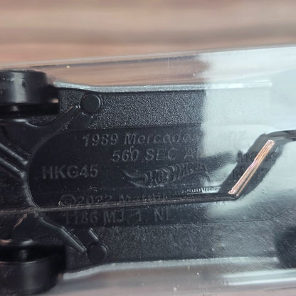 Hot Wheels 89 Mercedes-Benz 560 SEC AMG Die-Cast Car