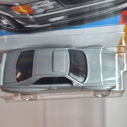 Hot Wheels 89 Mercedes-Benz 560 SEC AMG Die-Cast Car