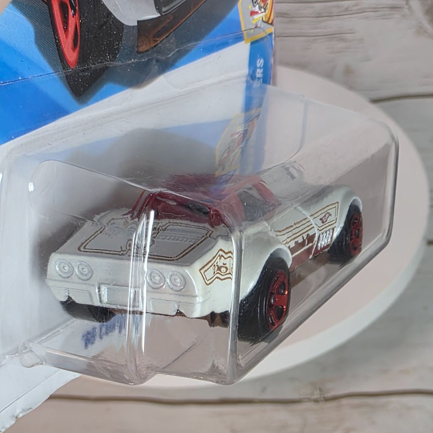 Hot Wheels 69 Corvette Racer White W/Red & Gold Details 1:64 Scale Diecast Car In Sealed Packaging