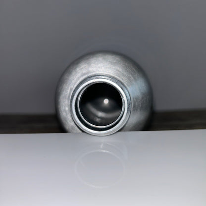 Vintage Aluminum Soda Siphon Bottle 1L Capacity Sleek Retro Design Black Plastic Head