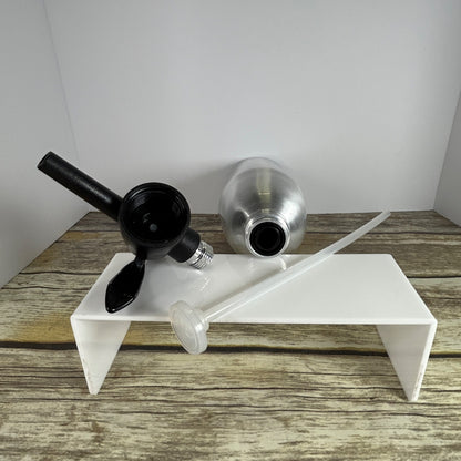 Vintage Aluminum Soda Siphon Bottle 1L Capacity Sleek Retro Design Black Plastic Head