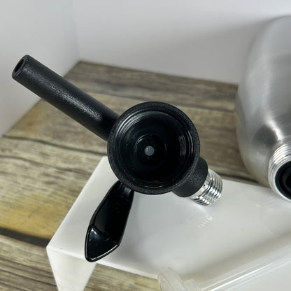 Vintage Aluminum Soda Siphon Bottle 1L Capacity Sleek Retro Design Black Plastic Head