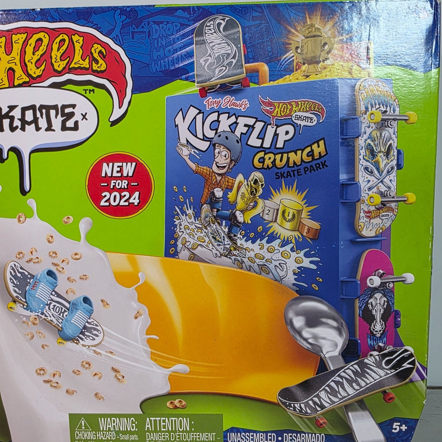 Hot Wheels Skate Tony Hawk Cereal Bowl Kickflip Crunch Skate Park Set Exclusive Board Shoes