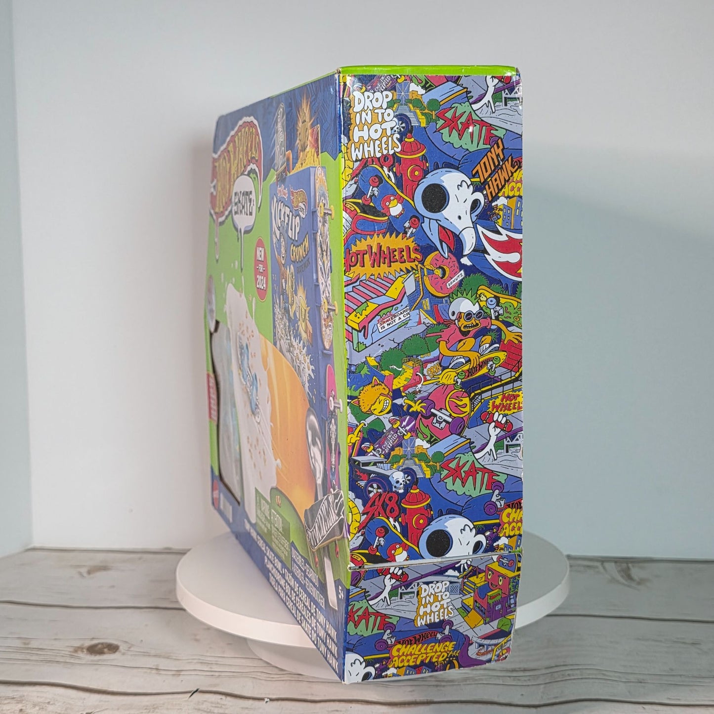 Hot Wheels Skate Tony Hawk Cereal Bowl Kickflip Crunch Skate Park Set Exclusive Board Shoes