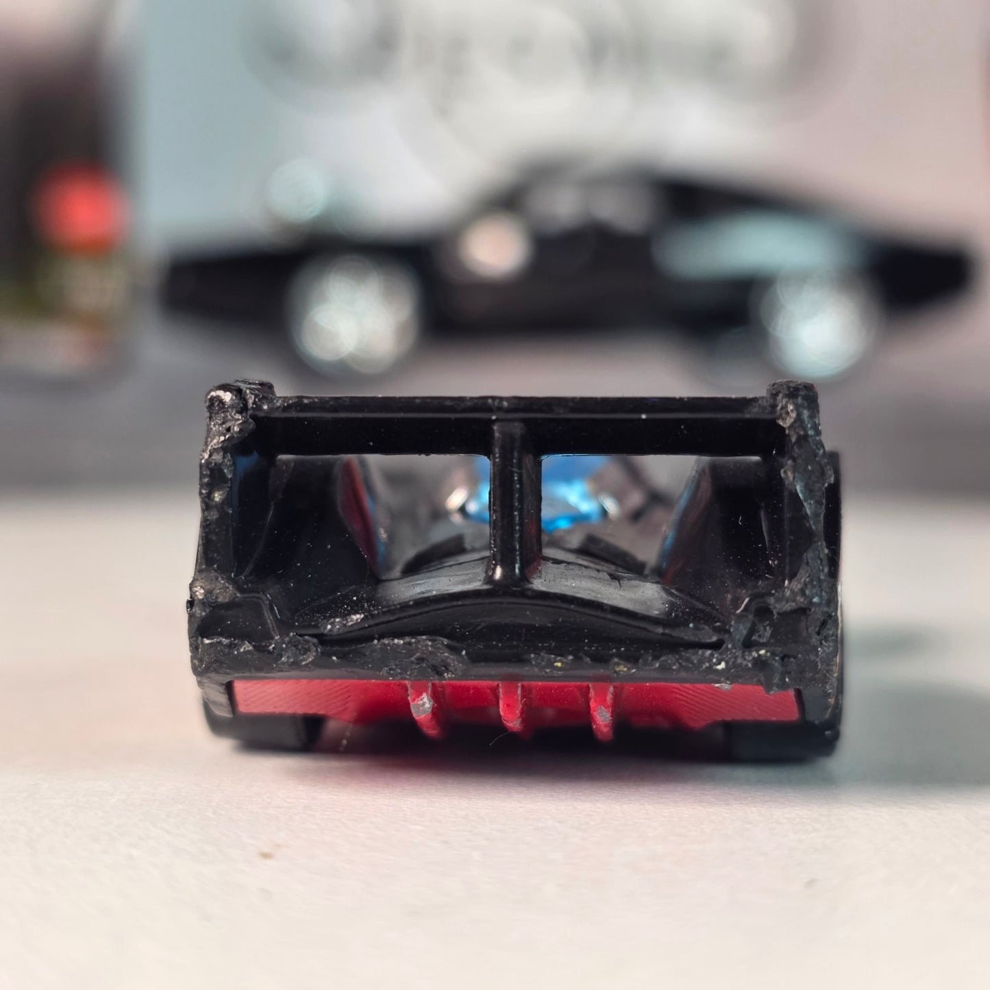 Hot Wheels 24 Ours Black Orange NEOM Le Mans Racer Loose Indonesia 2010