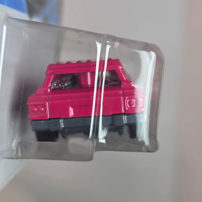 2015 Hot Wheels Cruise Bruiser Pink