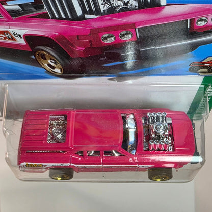 2015 Hot Wheels Cruise Bruiser Pink