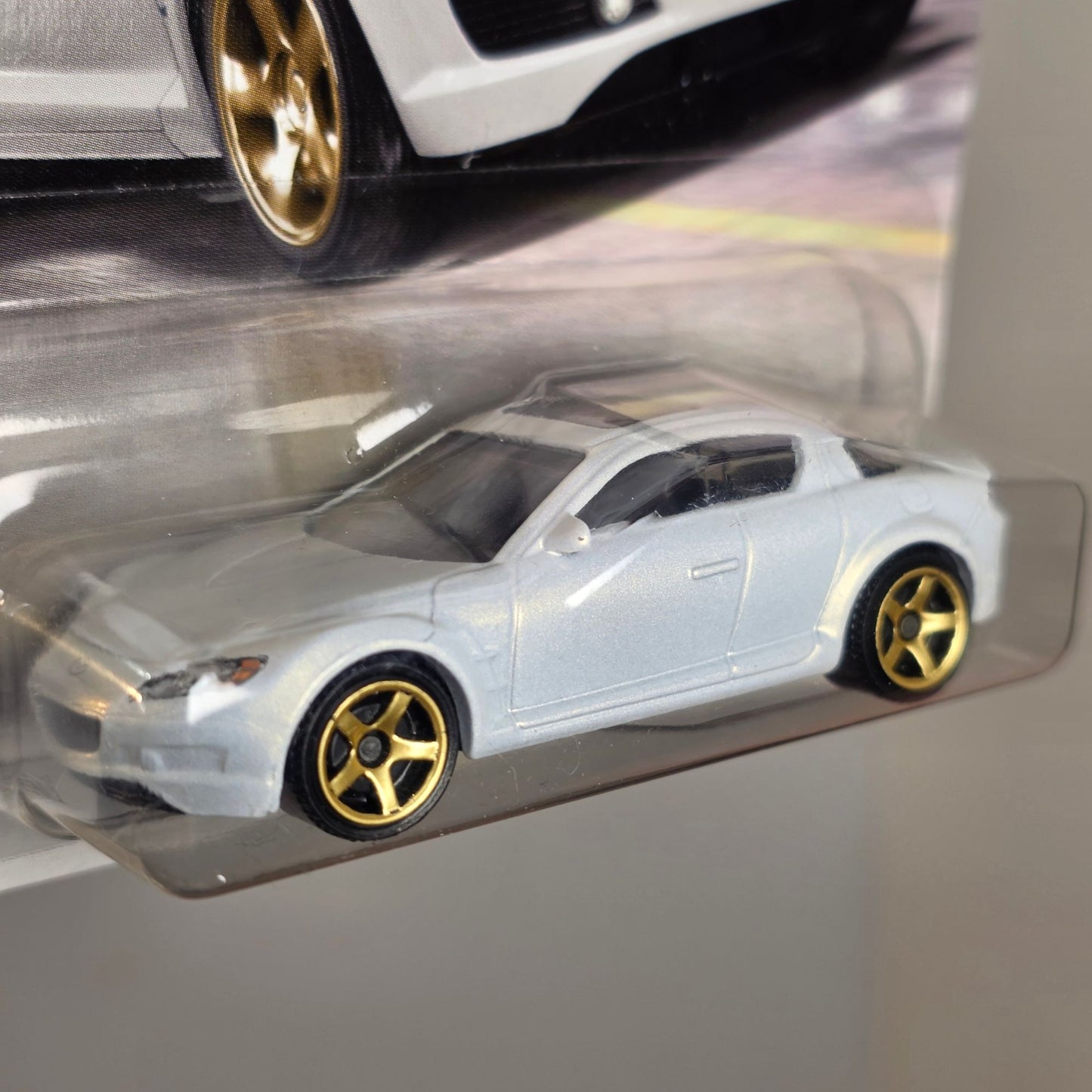 Matchbox 2004 Mazda RX-8 Die-Cast Car 19/125 White With Gold Wheels 30782 Limited Edition For Collectors Ages 3+