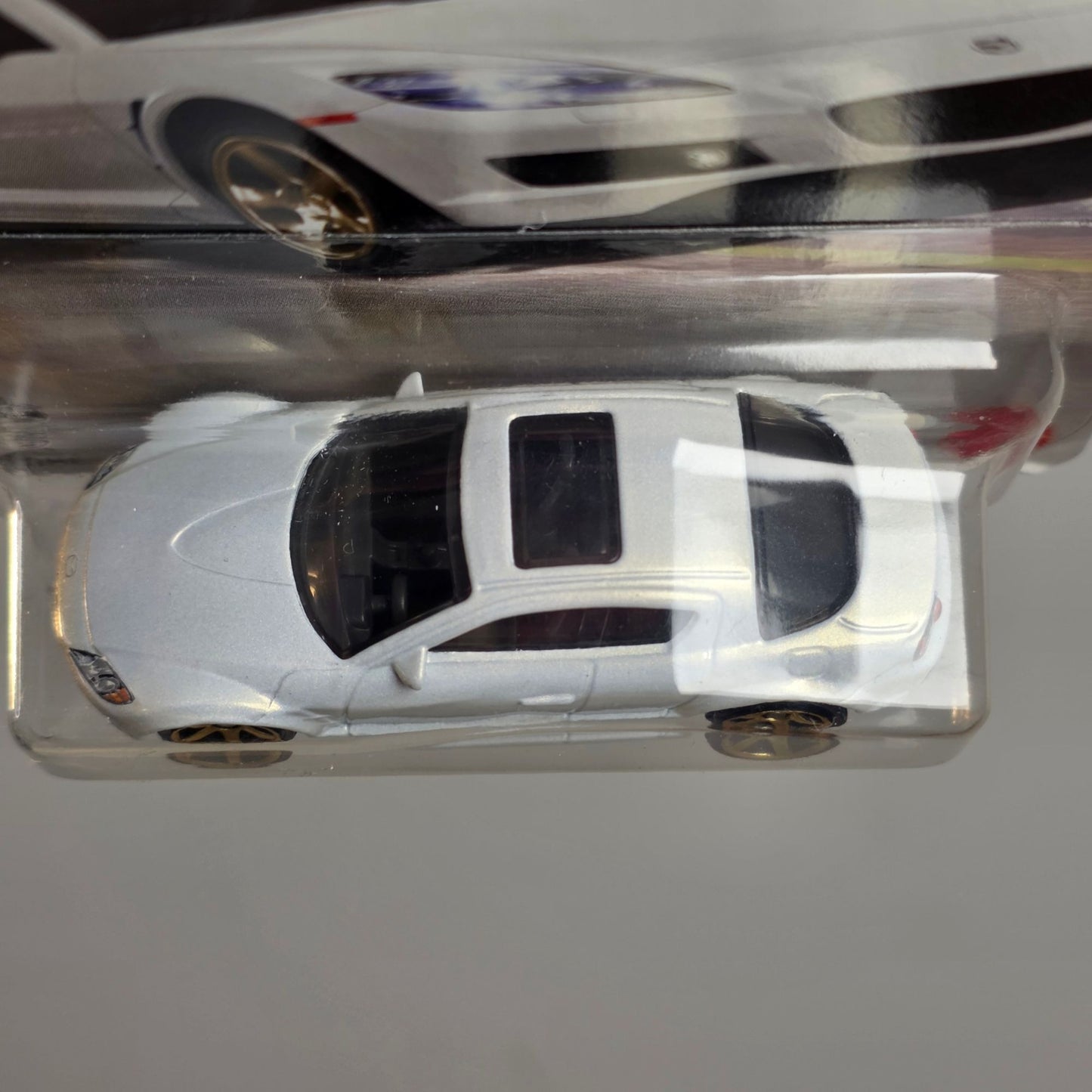 Matchbox 2004 Mazda RX-8 Die-Cast Car 19/125 White With Gold Wheels 30782 Limited Edition For Collectors Ages 3+