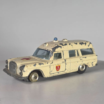 Vintage Lesney Matchbox King Size K-6 Mercedes Benz Binz Ambulance 1:43 Scale Diecast Model