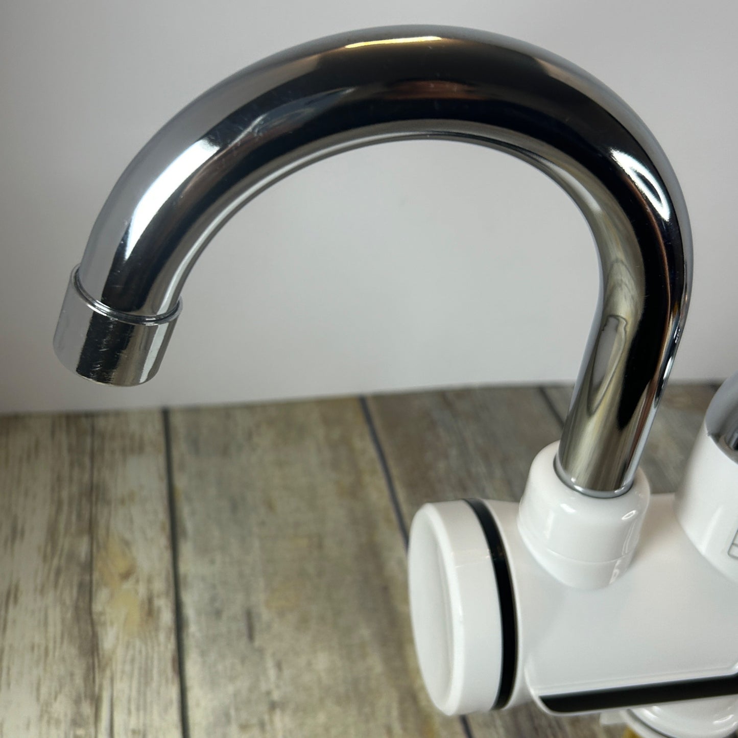 Instant Electric Hot Water Faucet With Temperature Display  3000W 220V ABS & Stainless Steel IPX4 Rating