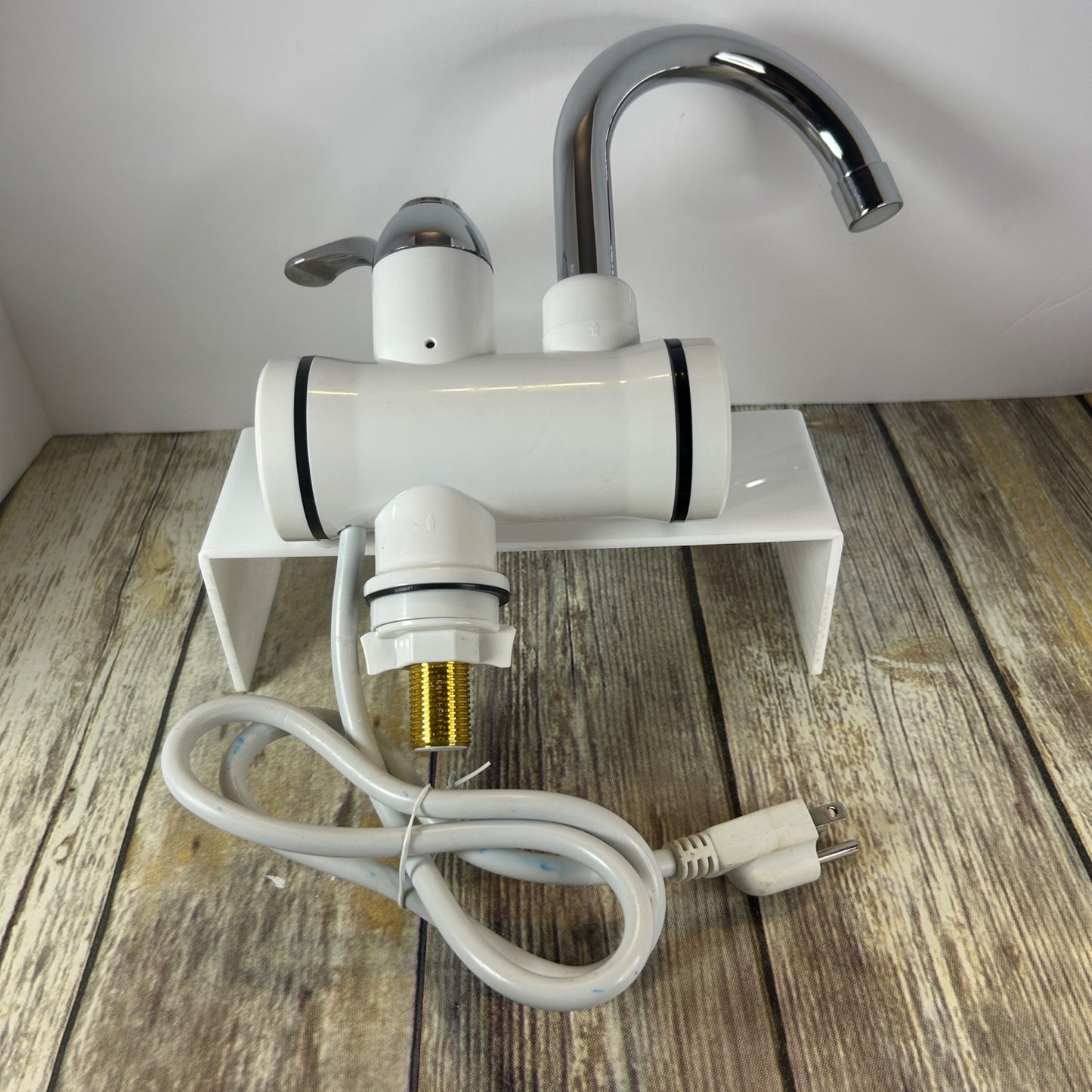 Instant Electric Hot Water Faucet With Temperature Display  3000W 220V ABS & Stainless Steel IPX4 Rating