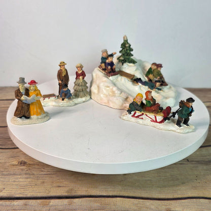 Currier & Ives Collection Winter Village Figurines Set
