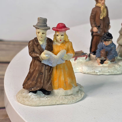 Currier & Ives Collection Winter Village Figurines Set