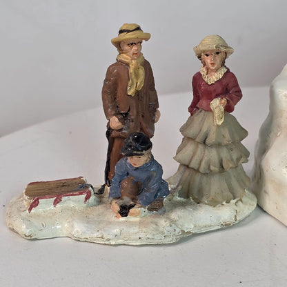 Currier & Ives Collection Winter Village Figurines Set