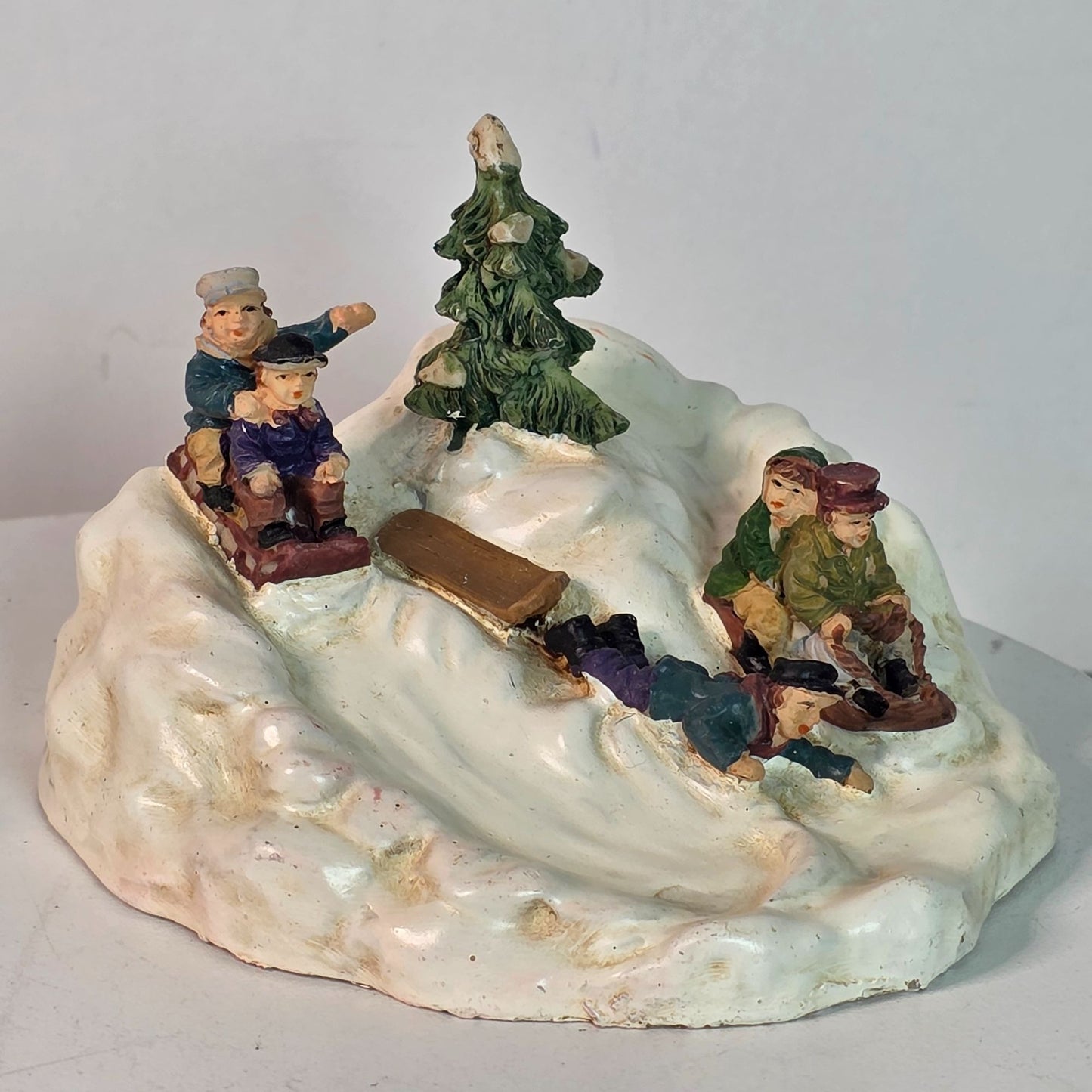 Currier & Ives Collection Winter Village Figurines Set