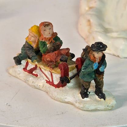 Currier & Ives Collection Winter Village Figurines Set