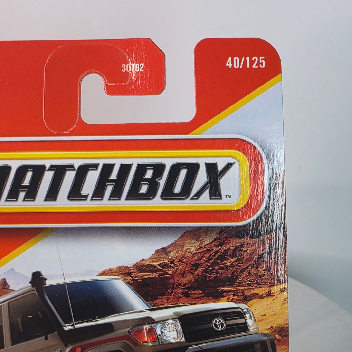 Matchbox 17 Toyota LandCruiser 78 White