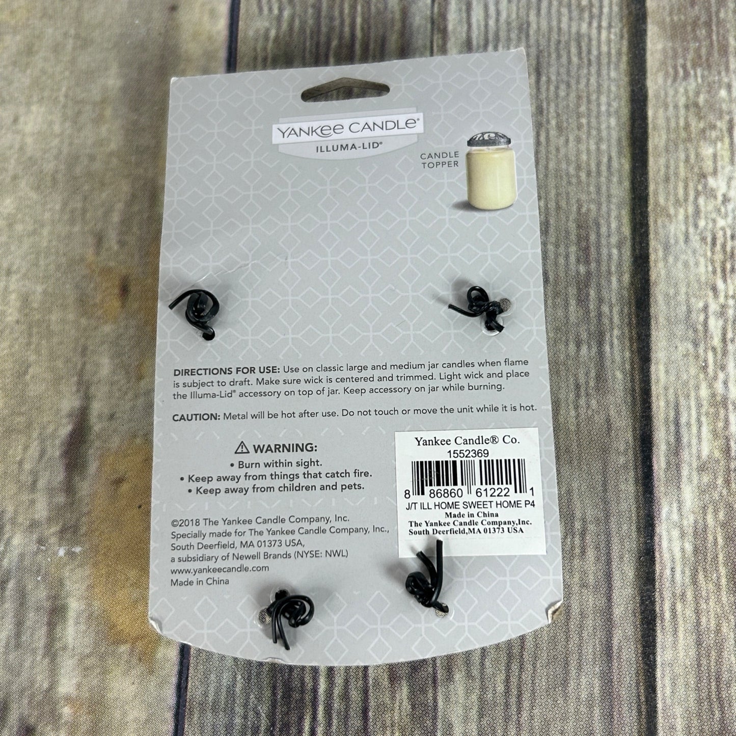 Yankee Candle Illuma-Lid Home Sweet Home Candle Topper Family & Friends Design