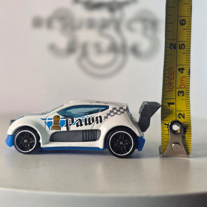 RARE HTF HOT WHEELS 2018 CHECKMATE "PAWN" FAST 4WD WHITE MOC #290