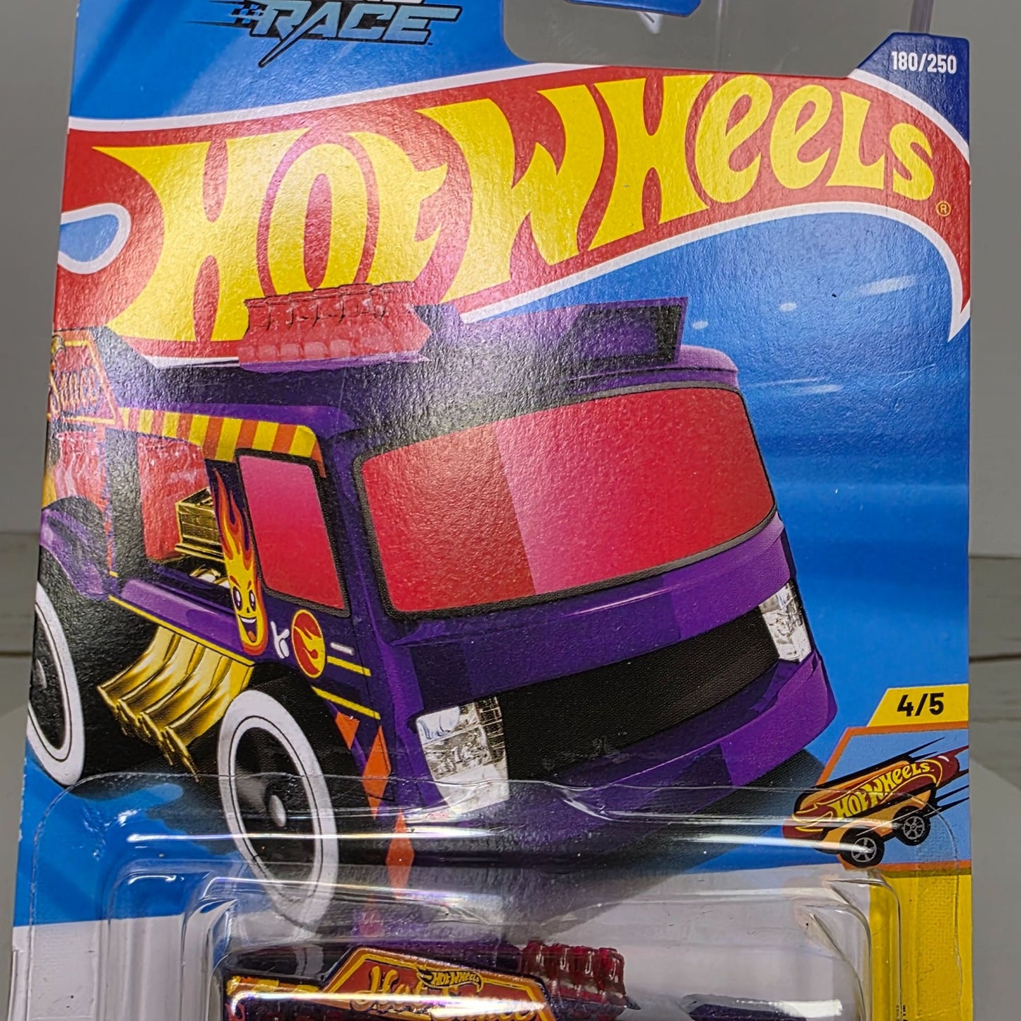 Chill Mill Treasure Hunt - Hot Wheels Fast Foodie Series (2025) Die-Cast Car 4/5 Collectible Purple
