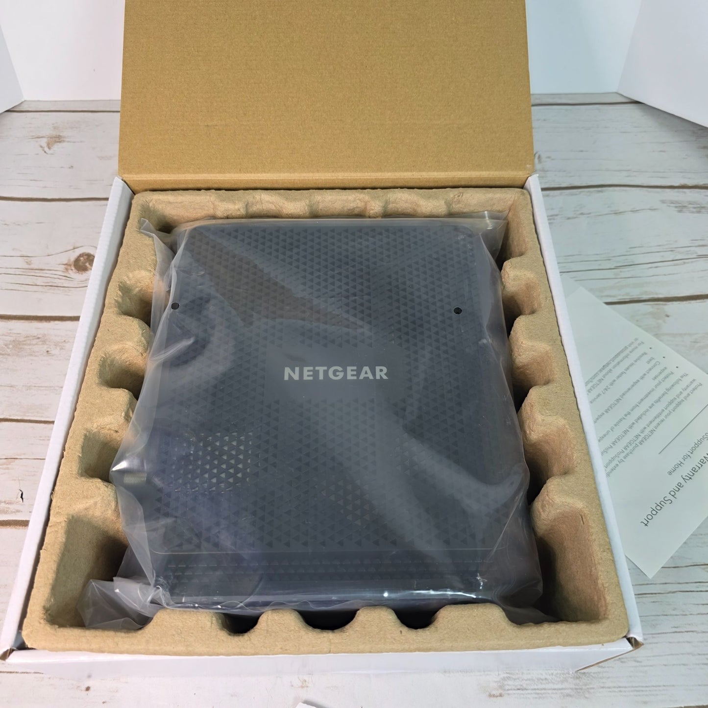 Netgear Nighthawk AC1900 WiFi Cable Modem Router C7000 960 Mbps 24x8 Channel Bonding