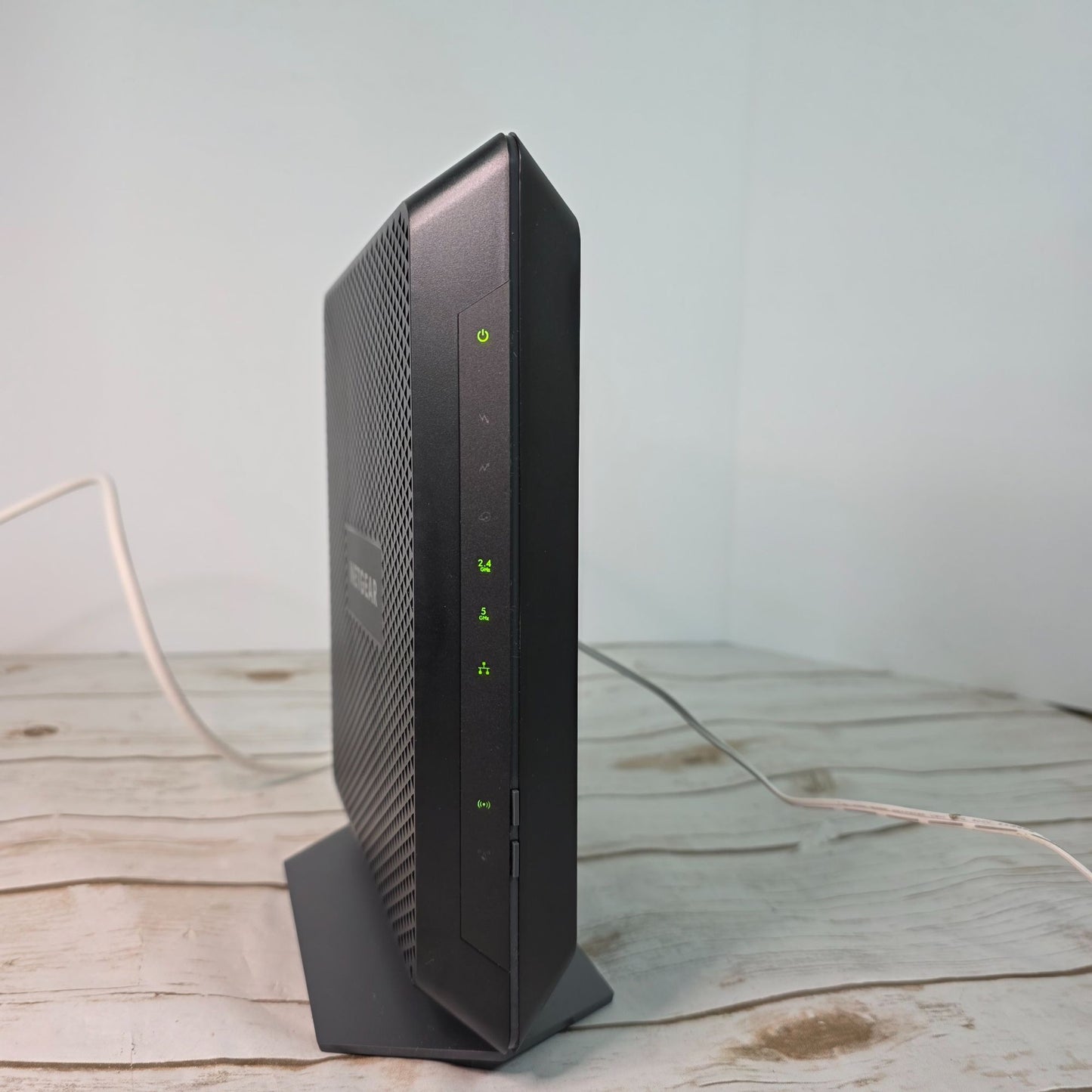 Netgear Nighthawk AC1900 WiFi Cable Modem Router C7000 960 Mbps 24x8 Channel Bonding