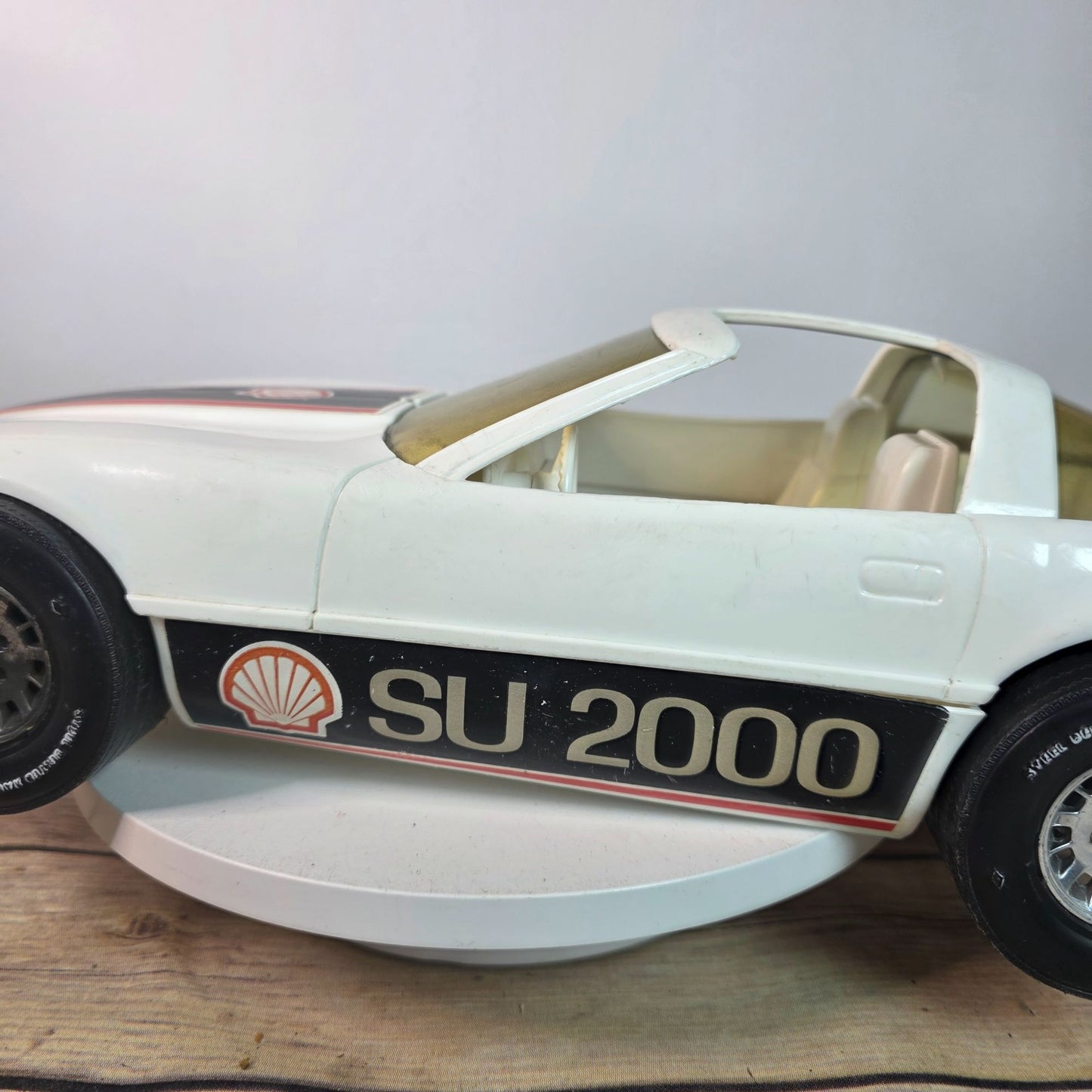 1:10 Scale Vintage Processed Plastic Co. SU 2000 Toy Car White Shell Racing Collectible Model