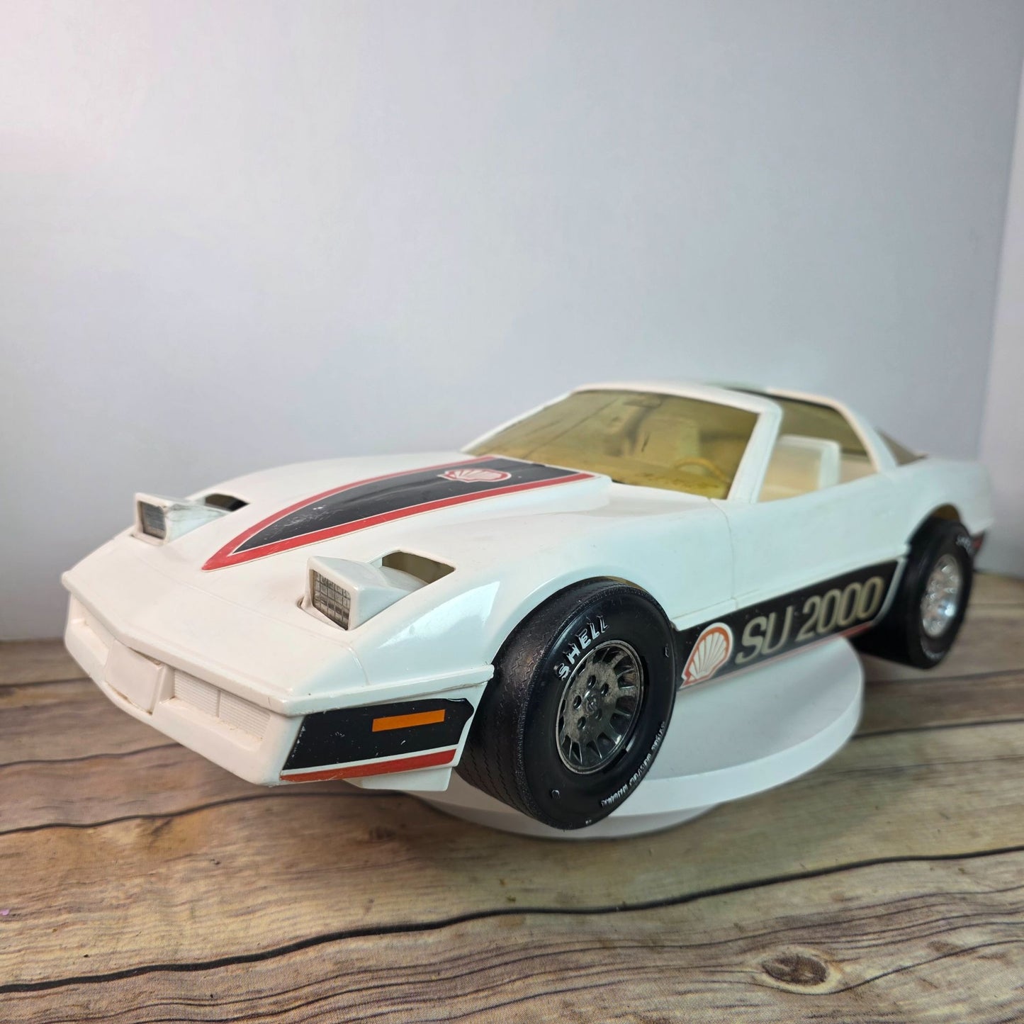 1:10 Scale Vintage Processed Plastic Co. SU 2000 Toy Car White Shell Racing Collectible Model