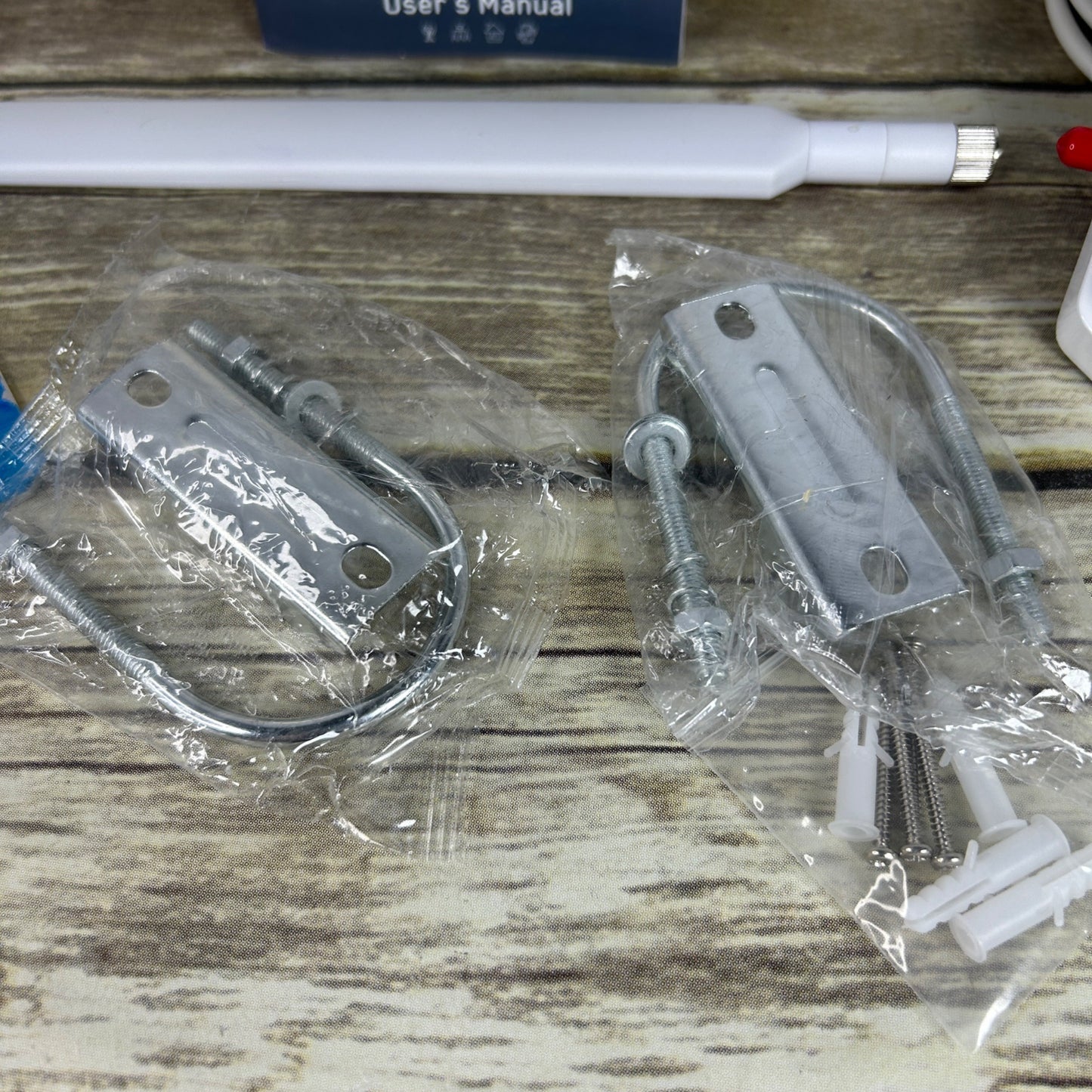 GAGBK YBA70 Cell Phone Signal Booster Kit With Directional Antenna & Accessories