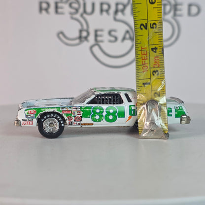 Vintage Johnny Lightning 1998 Darrell Waltrip #88 Gatorade Monte Carlo 1:64 Diecast