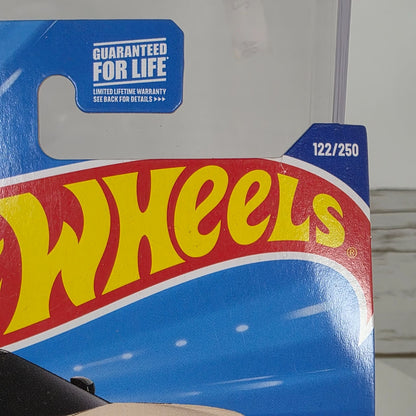 Hot Wheels Range Rover Velar 122/250 Die-Cast Car Model