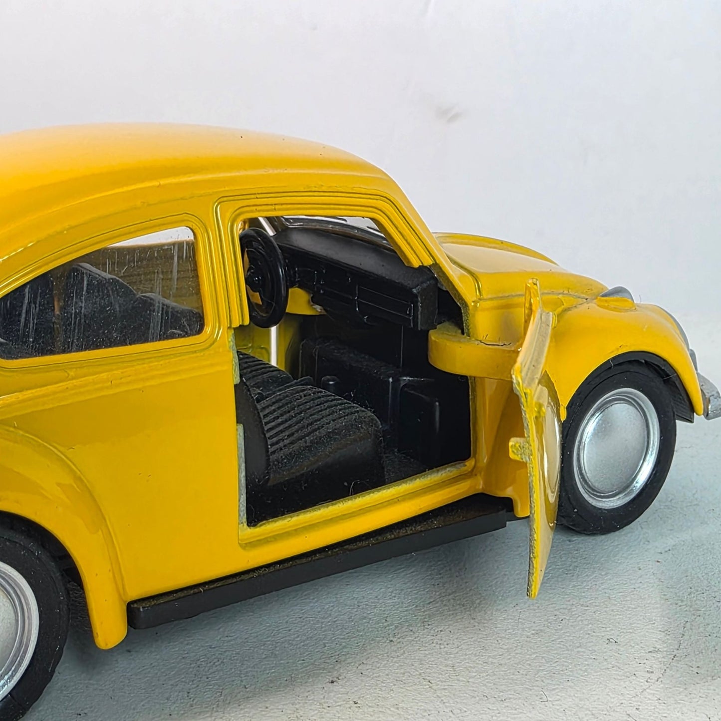 Classic 1967 VW Beetle Pullback 1:32