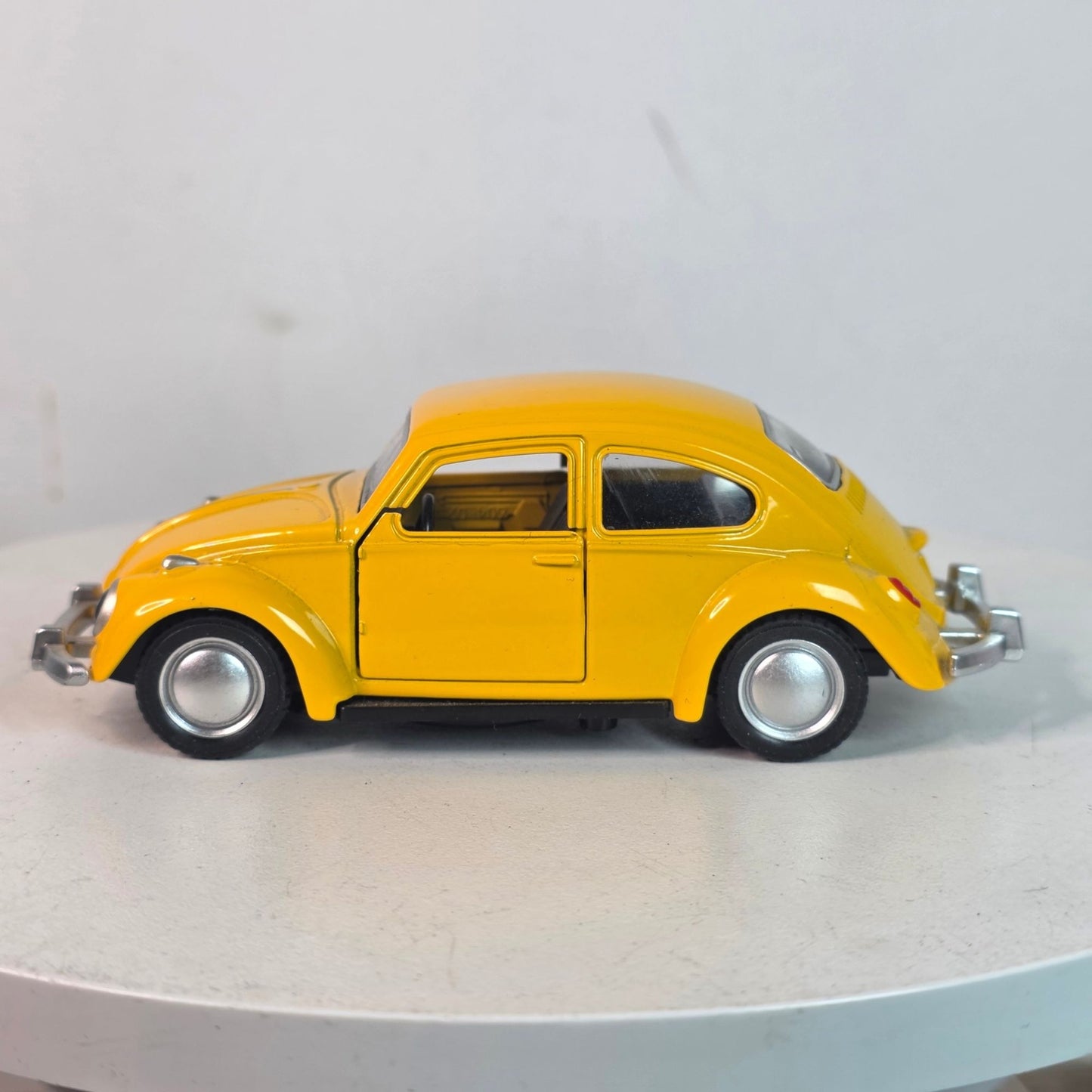 Classic 1967 VW Beetle Pullback 1:32
