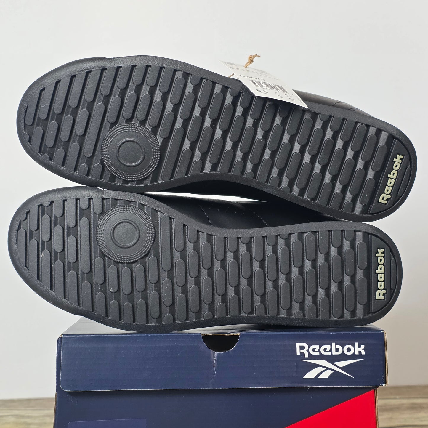 NIB Reebok Classic Women's Princess 8.5 Wide Black