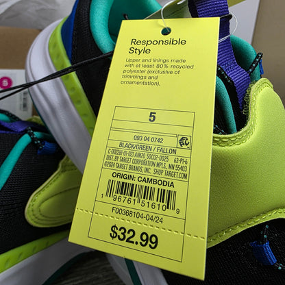 NWT Boy's All In Motion Fallon Snakers Black/Green Size 13