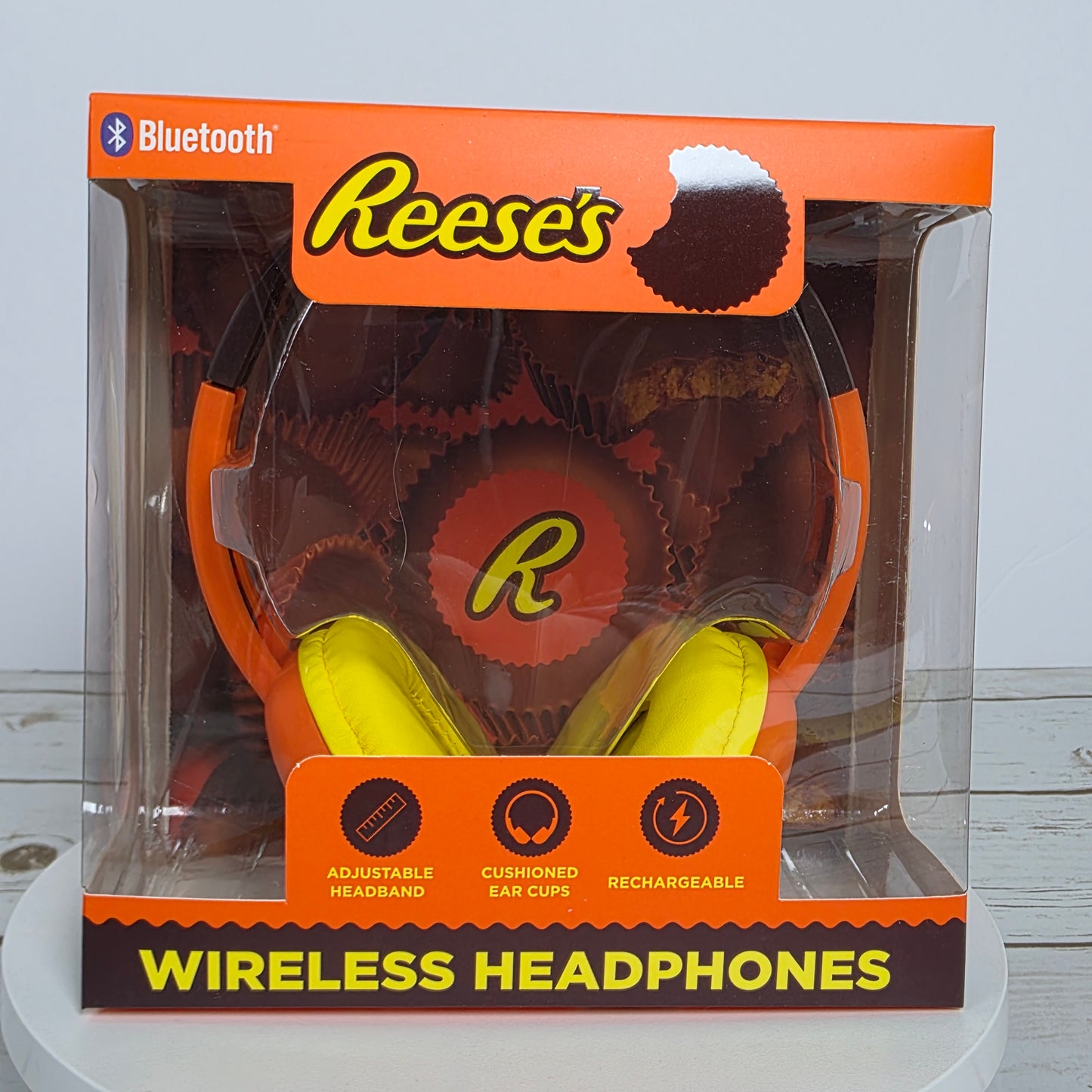 New Reese's Wireless Headphones Bluetooth Orange TR-BTHP-RS6
