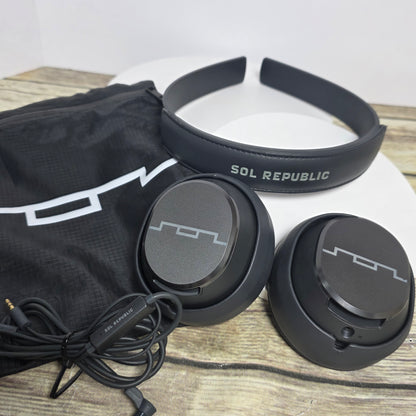 SOL REPUBLIC Wired Headphones 6319 TESTED Works
